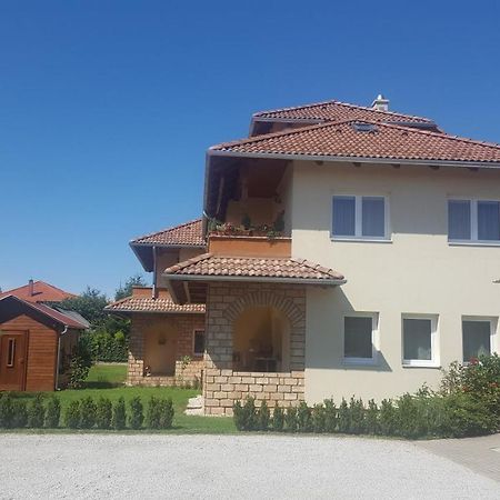 Mediterrania Apartment Keszthely Exteriör bild