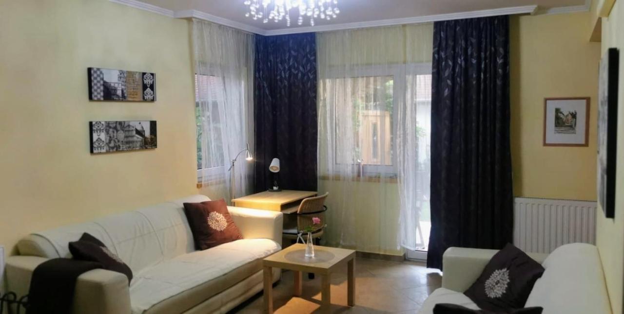 Mediterrania Apartment Keszthely Exteriör bild