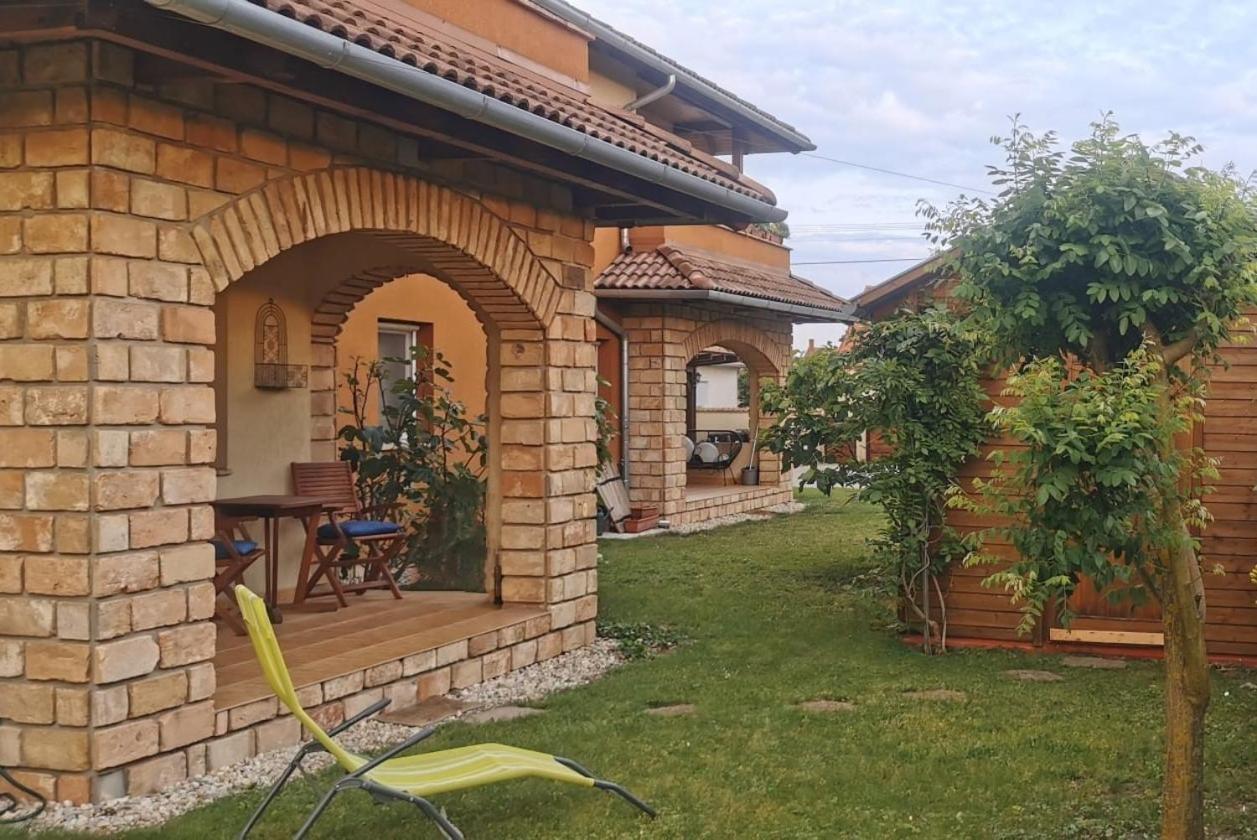 Mediterrania Apartment Keszthely Exteriör bild