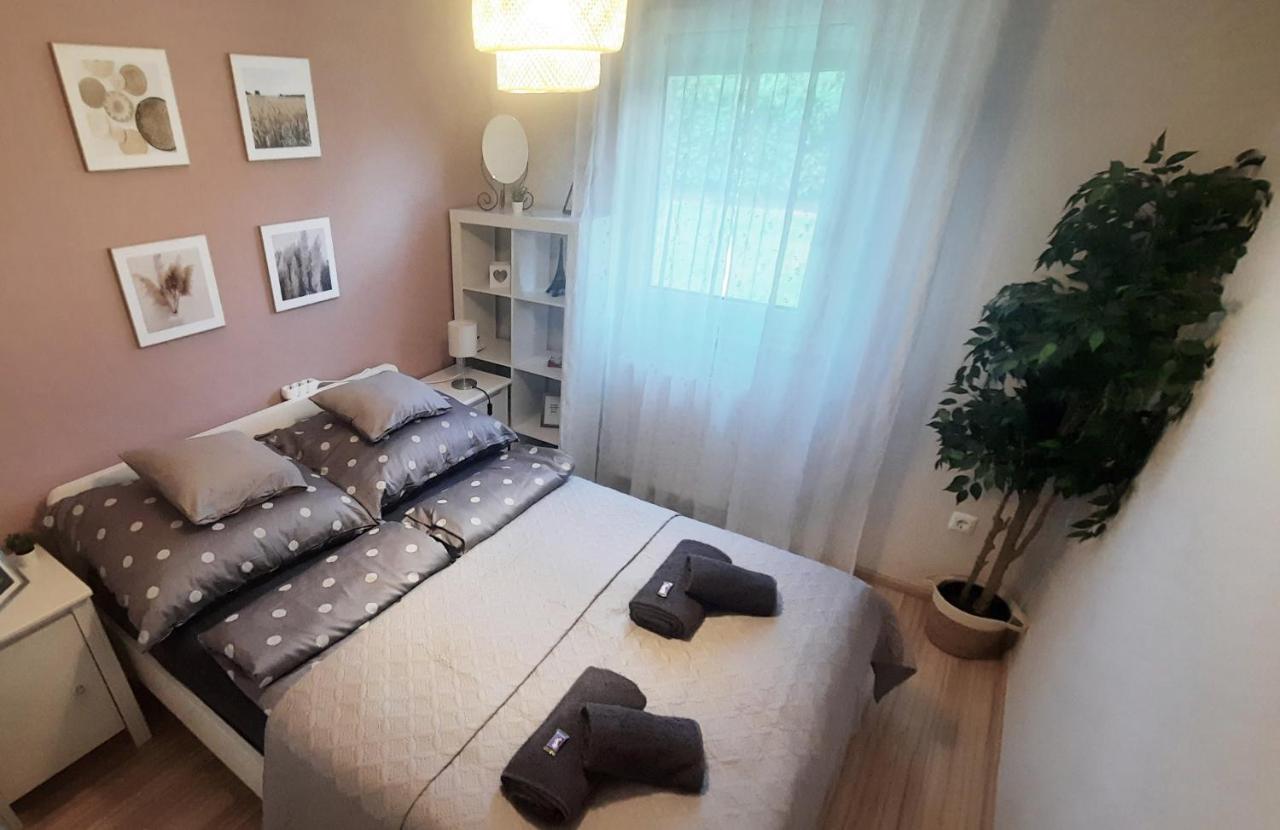 Mediterrania Apartment Keszthely Exteriör bild